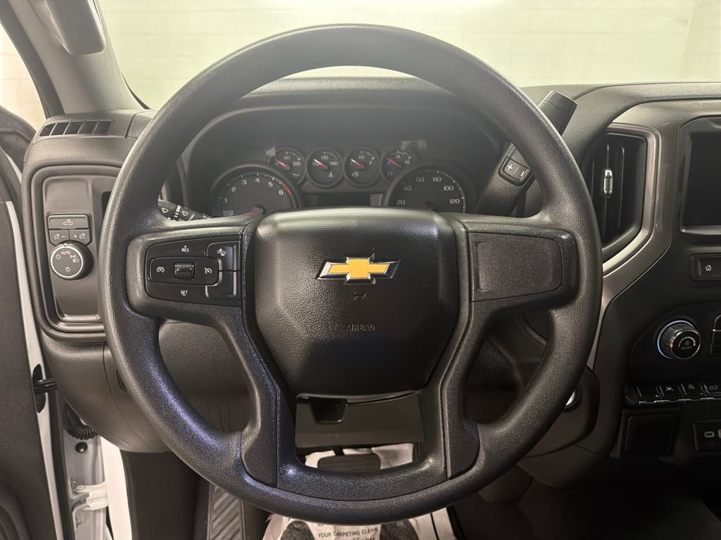 Used 2025 Chevrolet Silverado 1500 Custom image 18