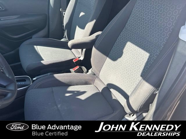 Used 2020 Chevrolet Trax LS w/ Tint and Cruise Package FWD image 14