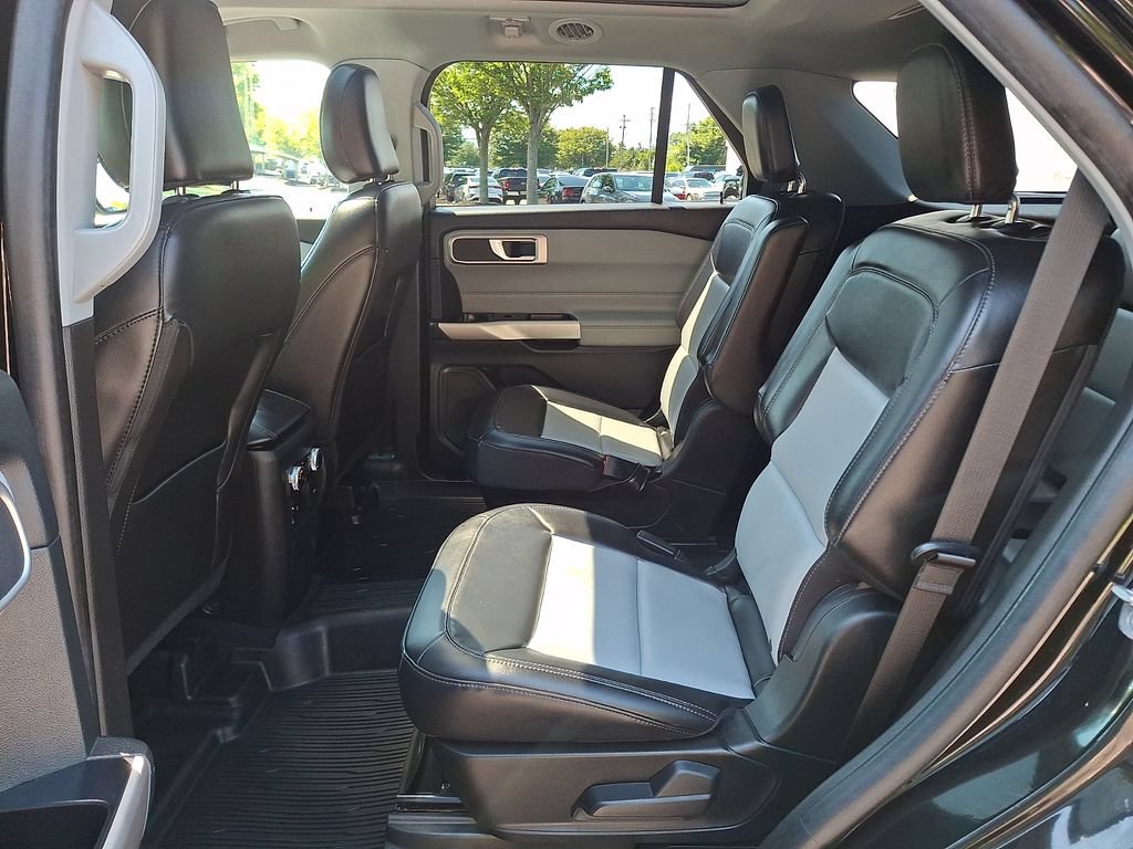 Certified 2023 Ford Explorer XLT w/ Equipment Group 202A AWD/4WD image 13
