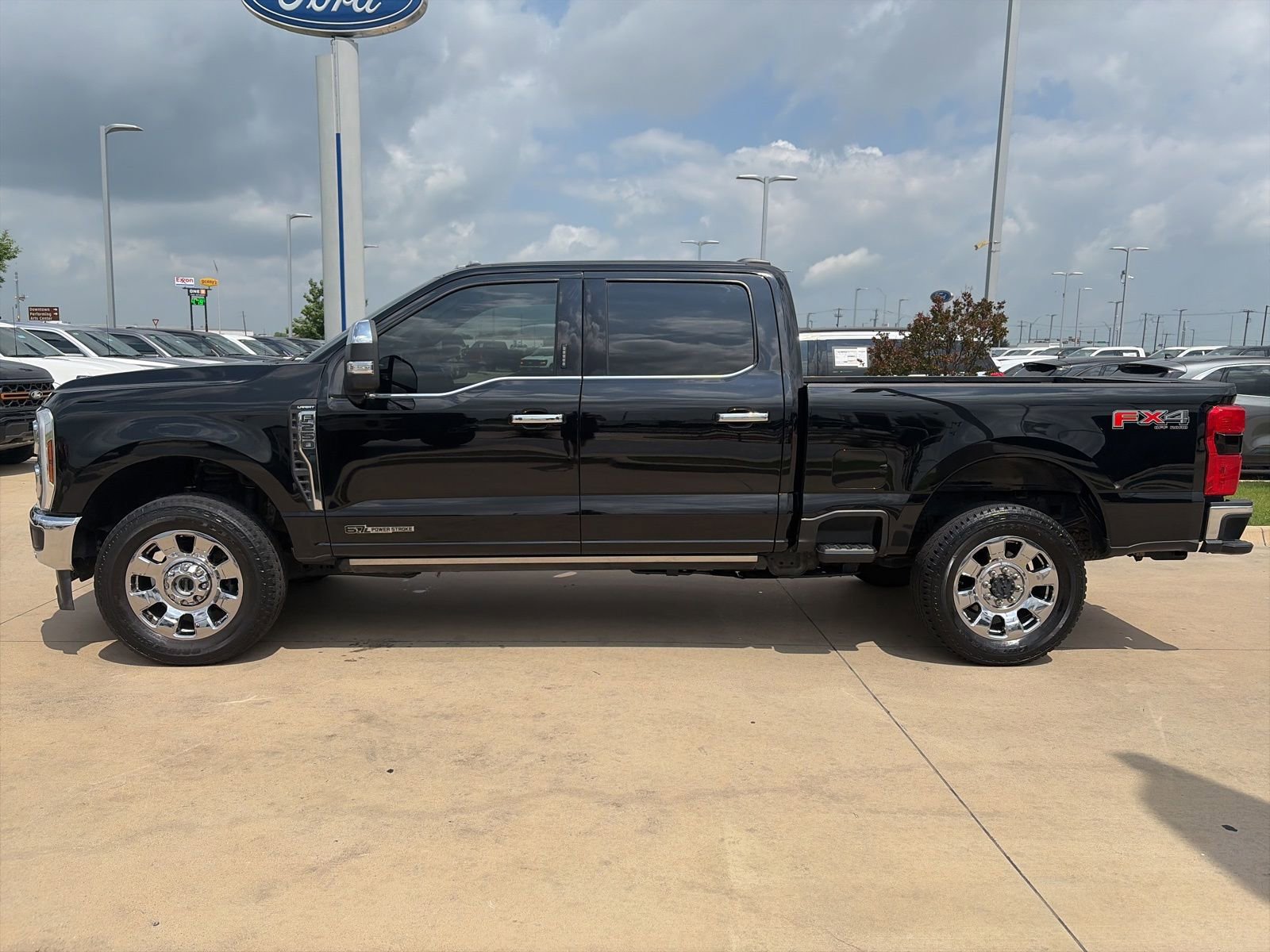 Certified 2024 Ford F250 Lariat w/ Lariat Ultimate Package AWD/4WD image 2