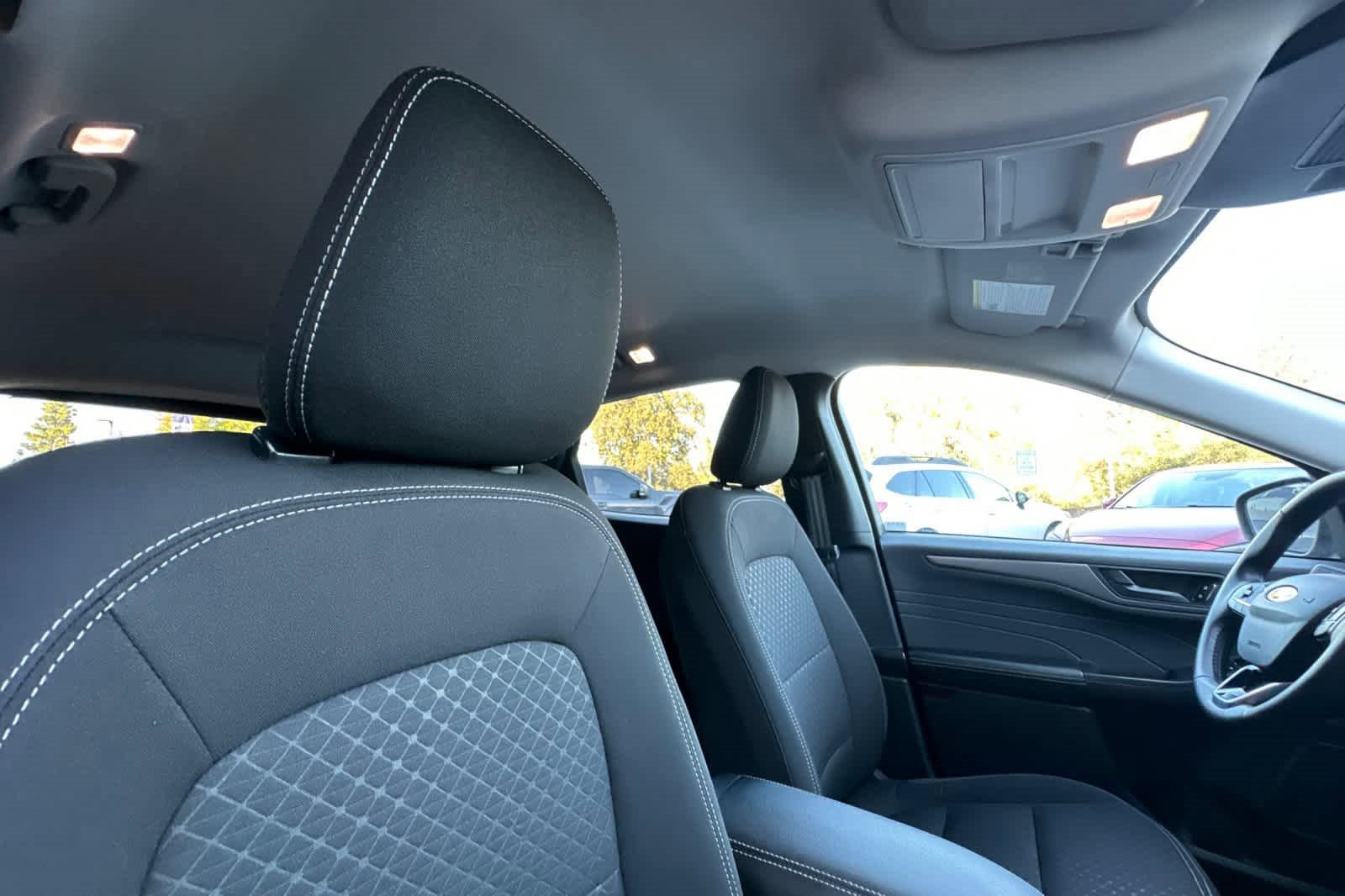 Certified 2024 Ford Escape Active image 18