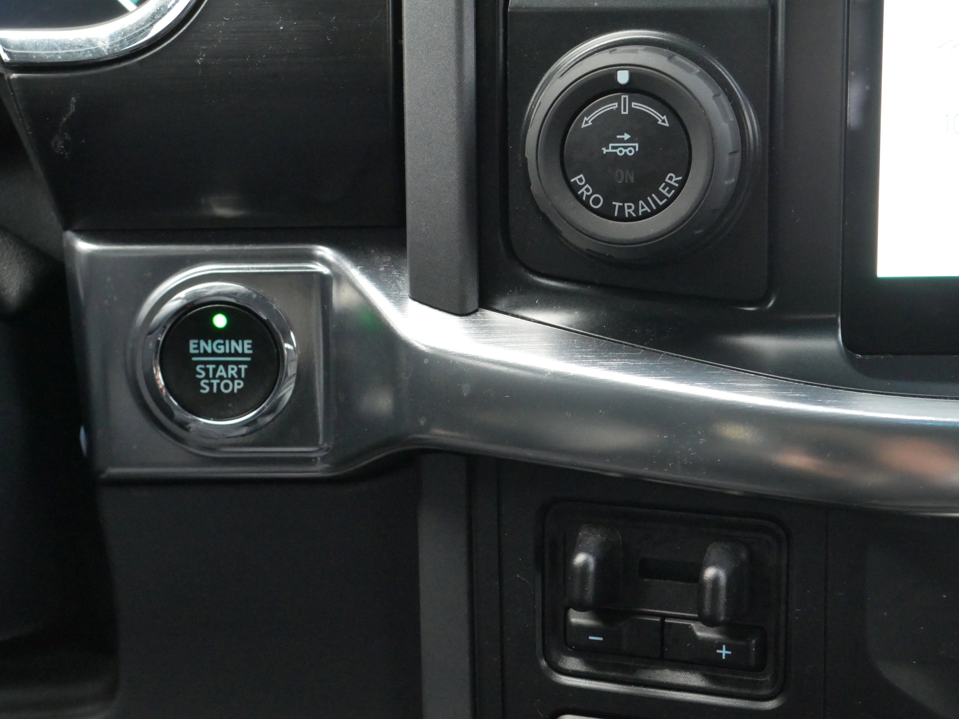 Certified 2022 Ford F150 Lariat w/ Trailer Tow Package image 8