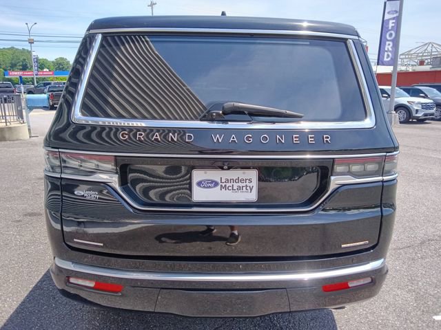 Used 2022 Jeep Grand Wagoneer Series III w/ Rear Seat Video Group 1 AWD/4WD image 4