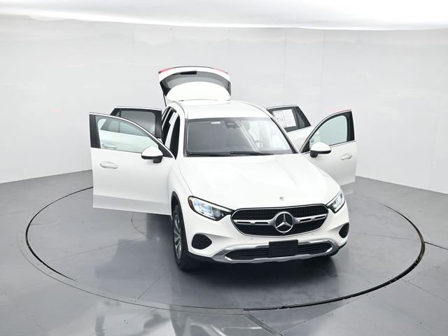 Used 2024 Mercedes-Benz GLC 300 image 44