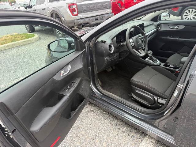 Used 2023 Kia Forte LXS w/ LXS Technology Package FWD image 9