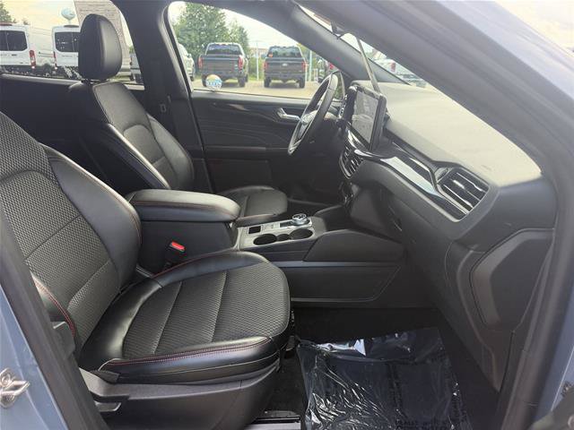 Certified 2024 Ford Escape ST-Line w/ Tech Pack #1 AWD/4WD image 31