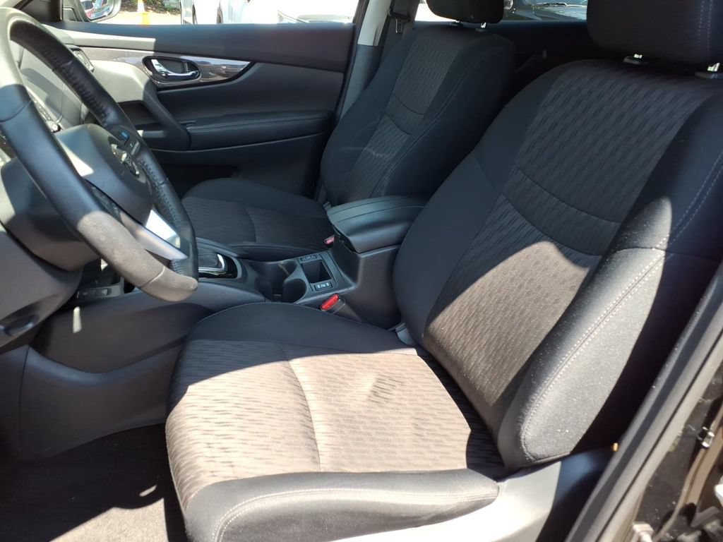 Used 2019 Nissan Rogue SV w/ Premium Package AWD/4WD image 23