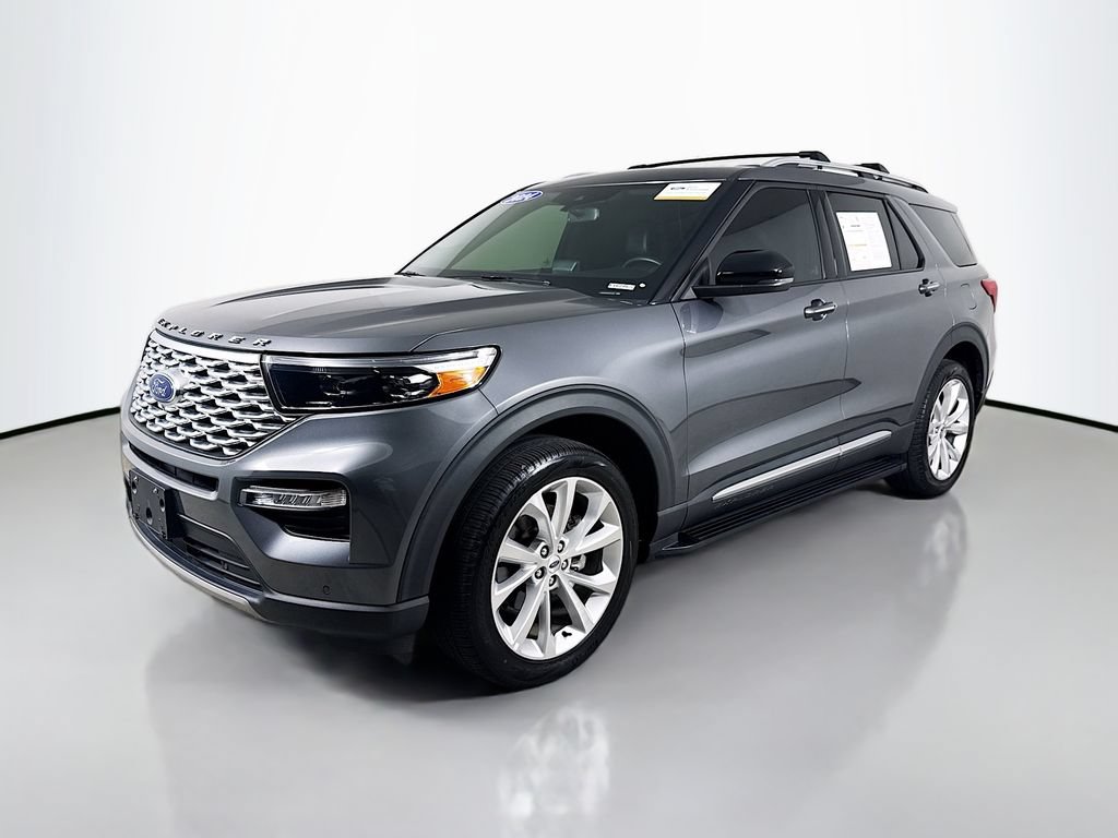 Certified 2024 Ford Explorer Platinum w/ Technology Package AWD/4WD image 10