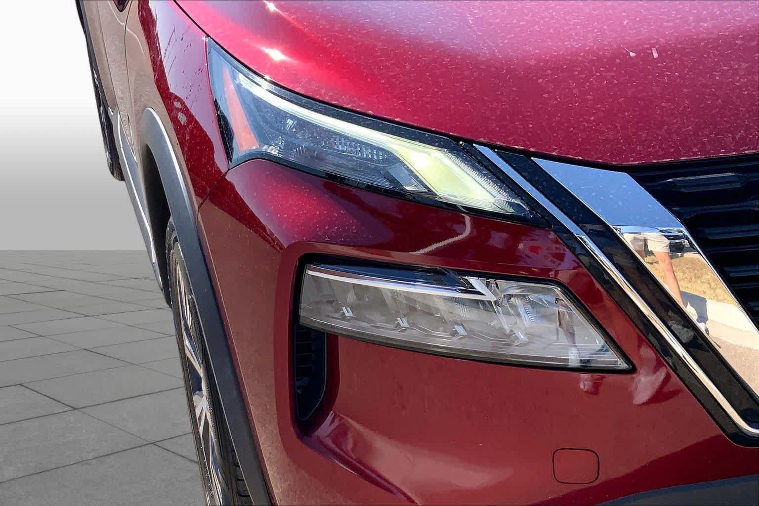 Used 2022 Nissan Rogue SV FWD image 28