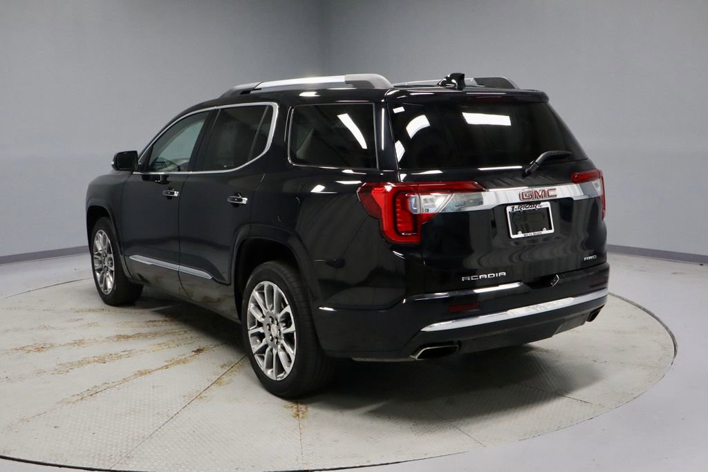 Used 2023 GMC Acadia Denali w/ Denali Ultimate Package AWD/4WD image 9