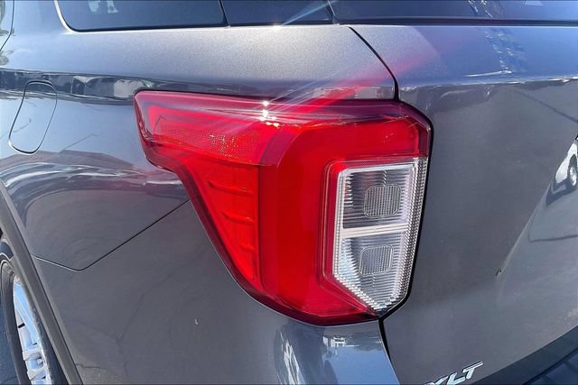 Certified 2023 Ford Explorer XLT w/ Equipment Group 202A RWD image 30