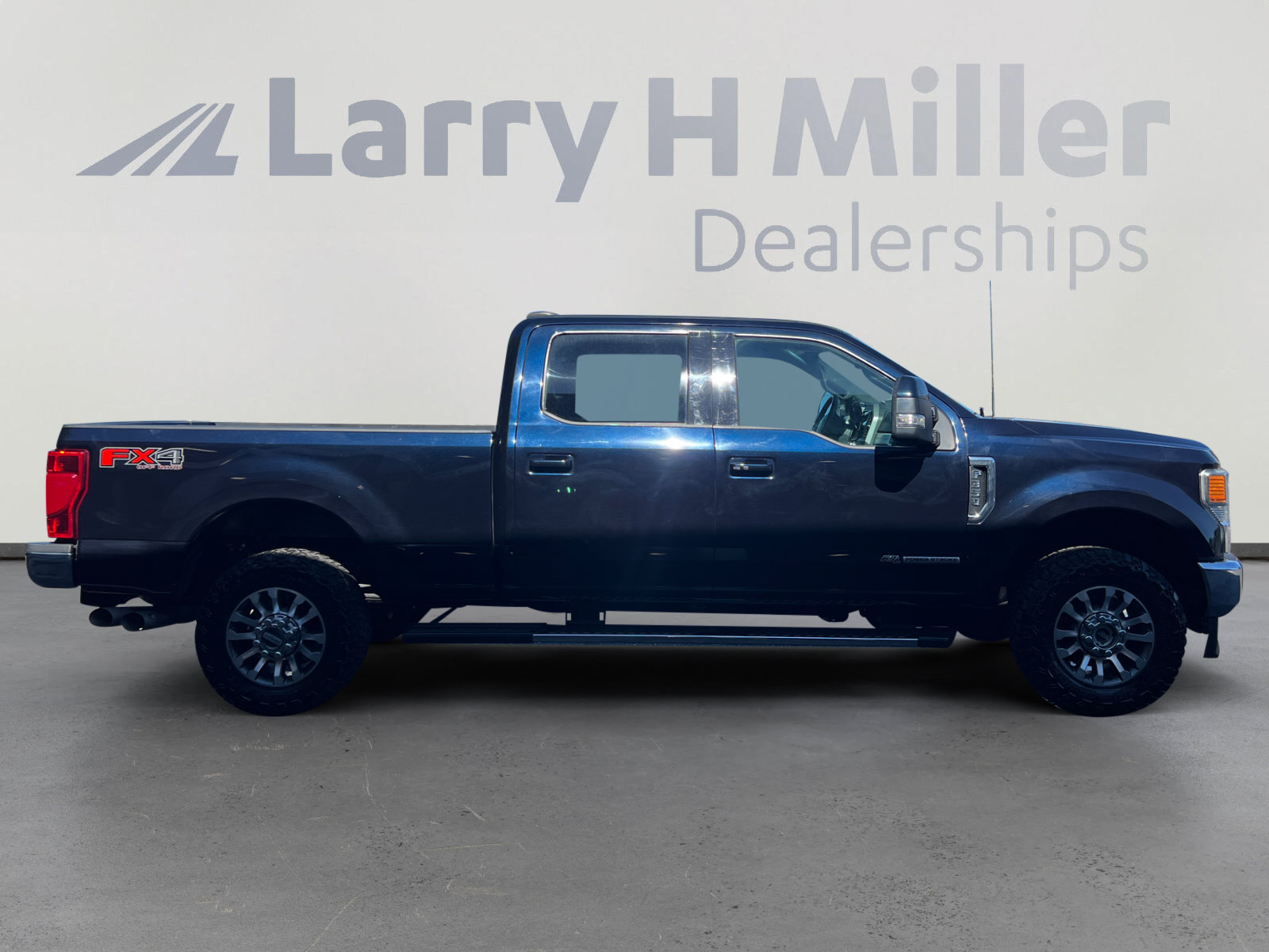 Certified 2022 Ford F350 Lariat w/ Lariat Ultimate Package AWD/4WD image 6
