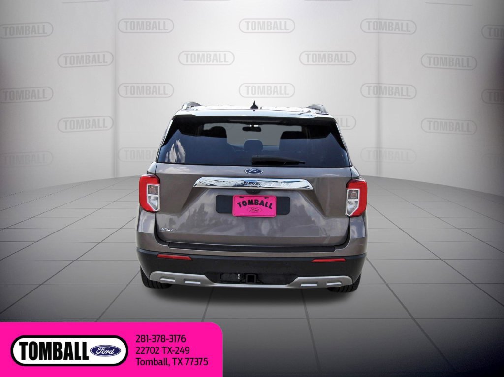 Certified 2021 Ford Explorer XLT w/ Equipment Group 202A RWD image 6