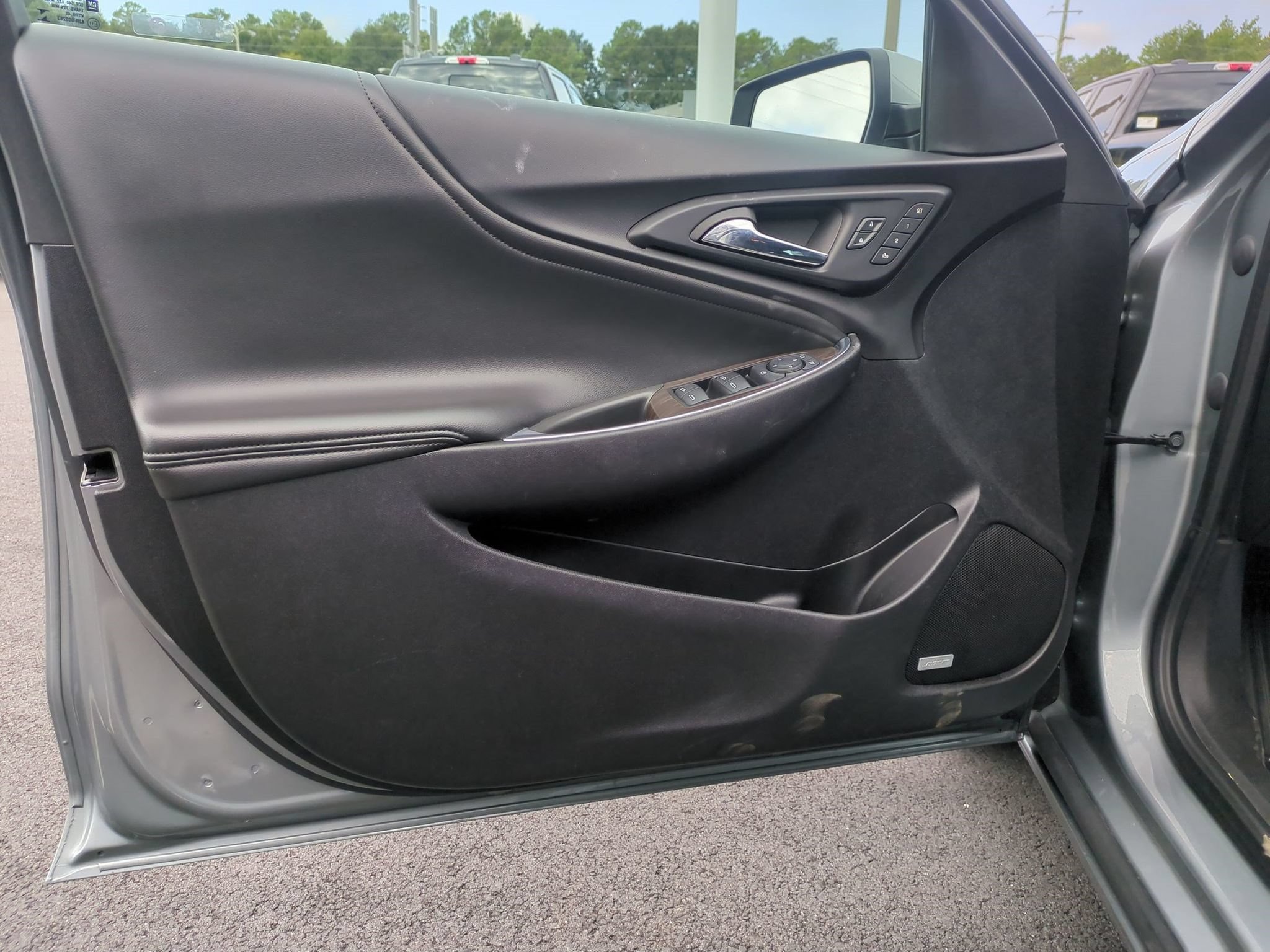 Used 2024 Chevrolet Malibu LT FWD image 11