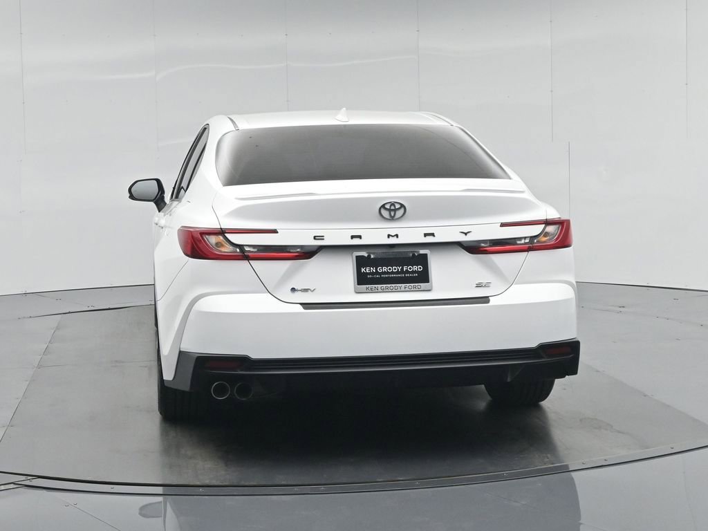 Used 2025 Toyota Camry SE FWD image 30