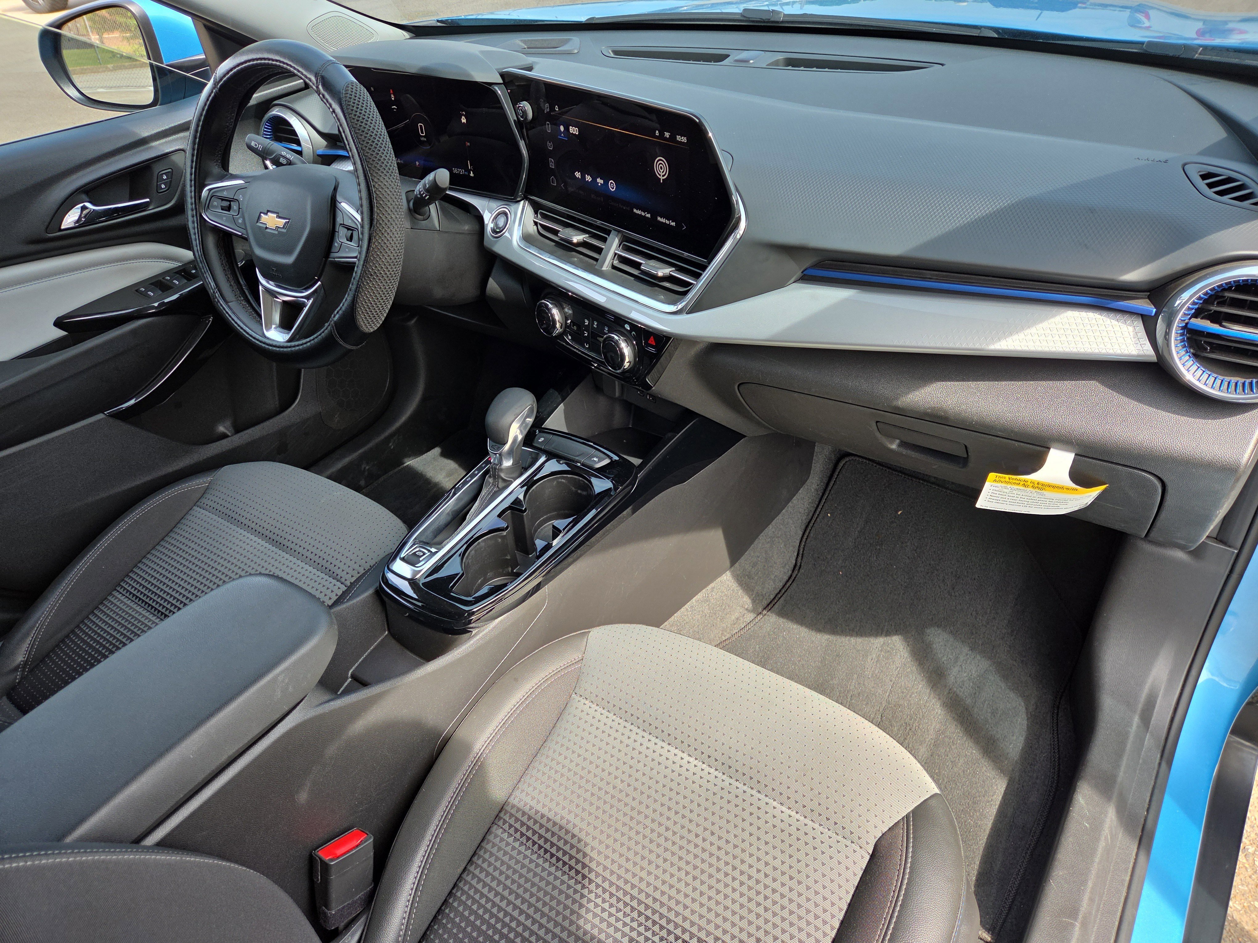 Used 2025 Chevrolet Trax LT w/ Driver Confidence Package FWD image 16