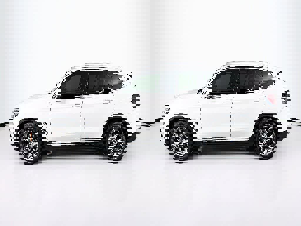 Used 2022 BMW X3 xDrive30i image 2