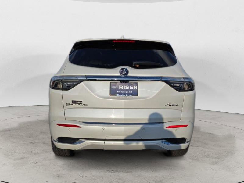 Used 2023 Buick Enclave Avenir w/ Avenir Technology Package image 4