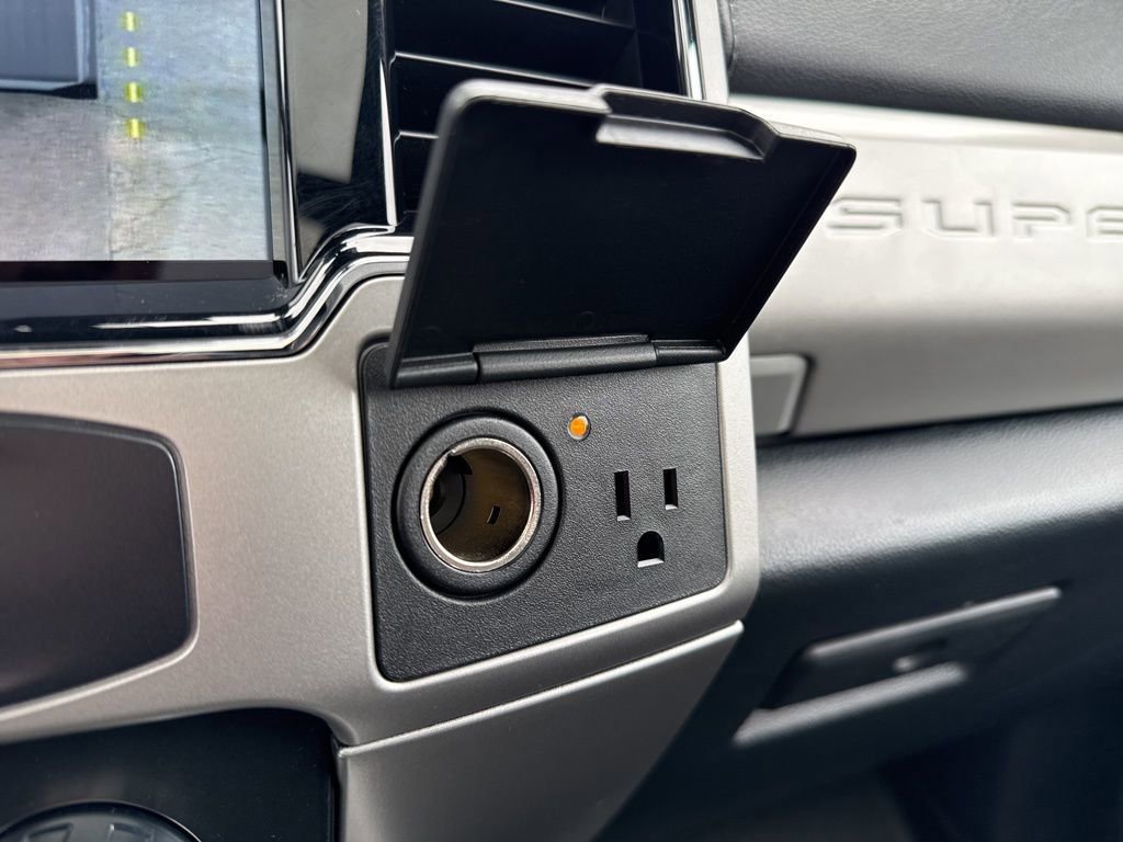 Certified 2022 Ford F350 Lariat w/ Lariat Ultimate Package image 36