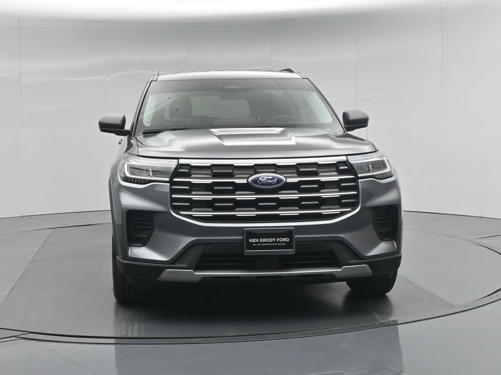 Certified 2025 Ford Explorer Active RWD image 32