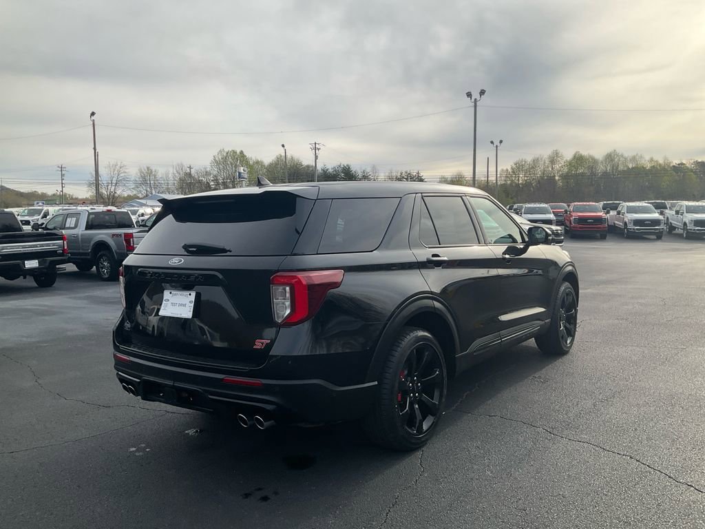 Certified 2022 Ford Explorer ST w/ Equipment Group 401A AWD/4WD image 5