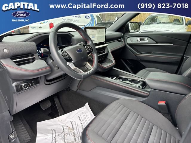 Certified 2025 Ford Explorer ST-Line w/ Premium Package image 18