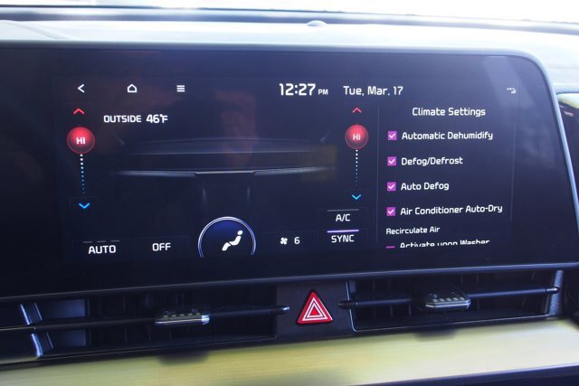 Used 2025 Kia Sportage EX w/ Premium Package AWD/4WD image 32