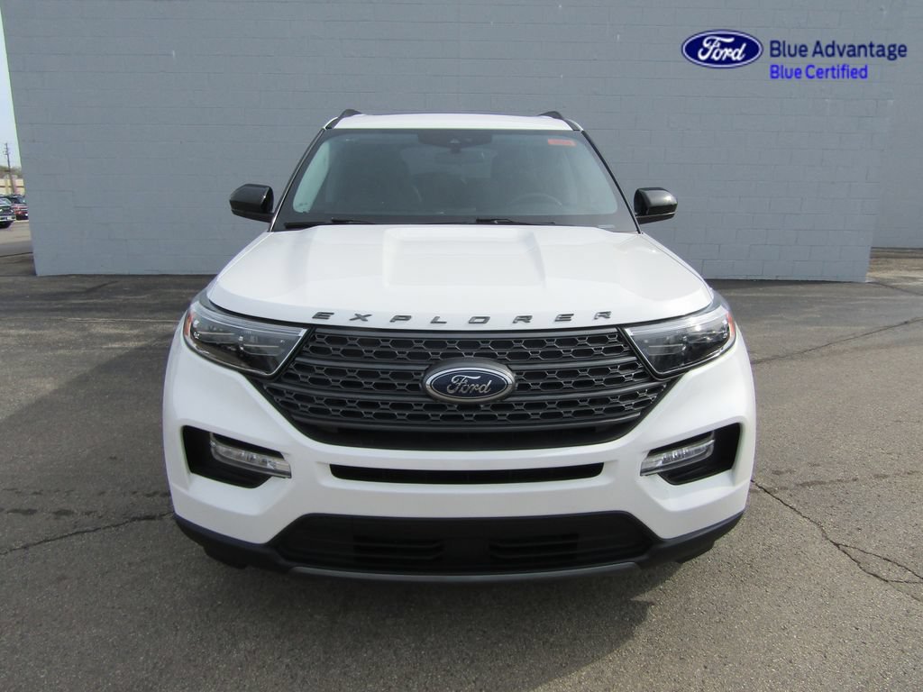 Certified 2023 Ford Explorer XLT w/ Equipment Group 202A AWD/4WD video 3