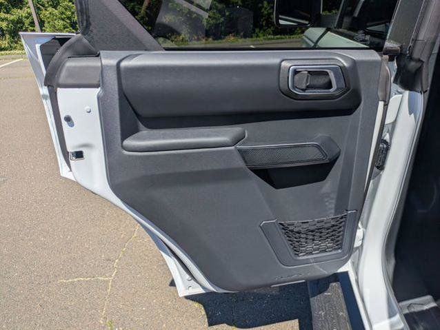 Certified 2026 Ford Bronco Outer Banks w/ Sasquatch Package AWD/4WD image 28