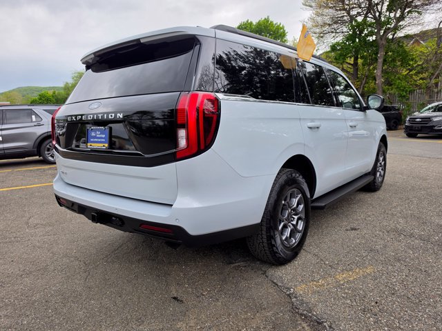 Certified 2025 Ford Expedition Active AWD/4WD image 9