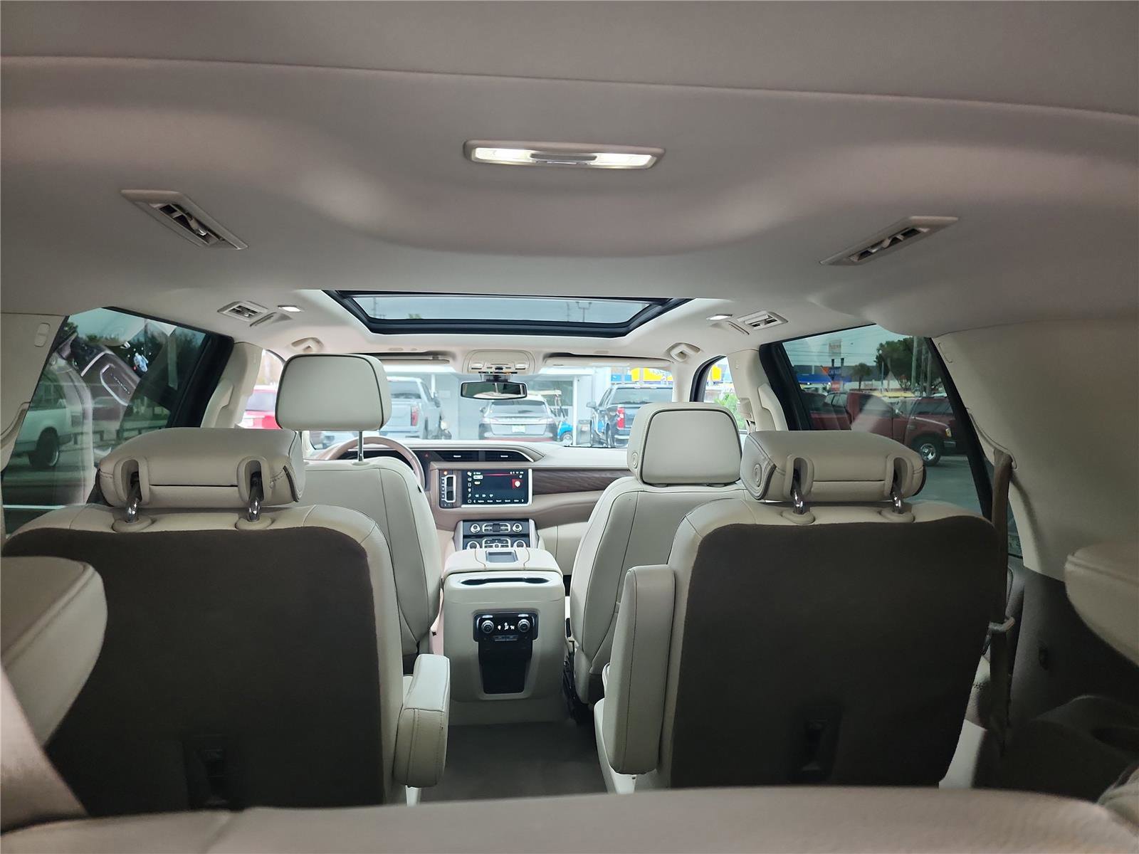 Used 2022 GMC Yukon XL Denali image 22