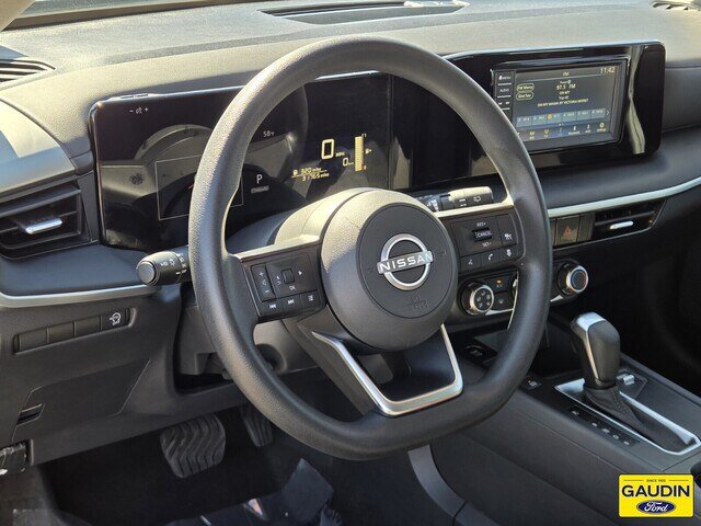 Used 2025 Nissan Kicks S FWD image 19