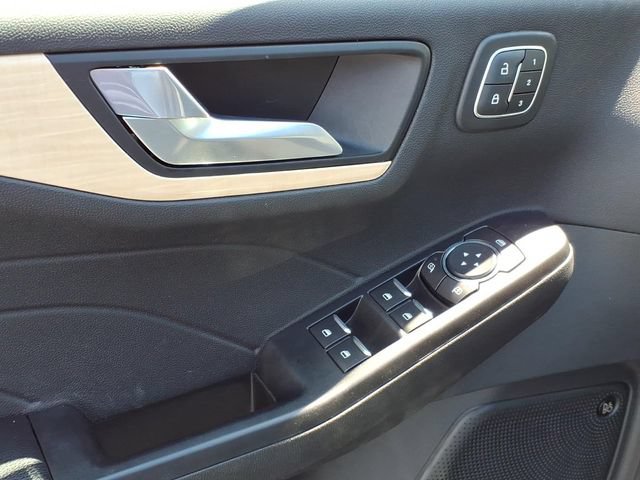 Certified 2022 Ford Escape Titanium w/ Titanium Elite Package AWD/4WD image 16