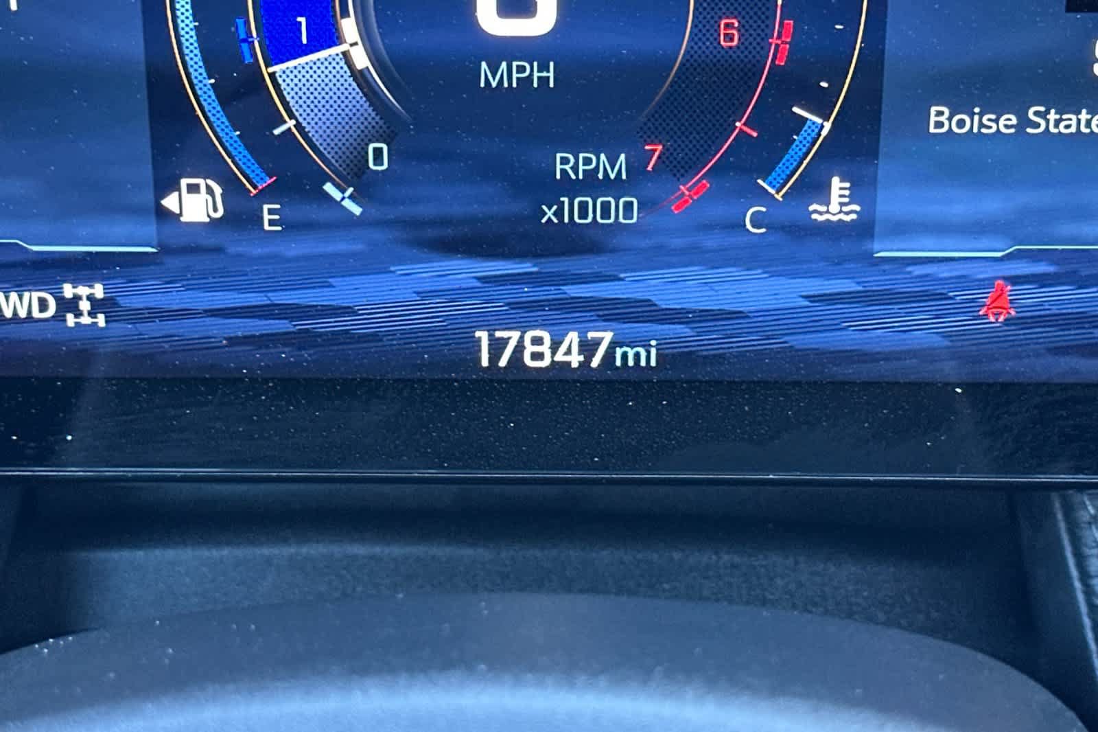 Used 2026 Chevrolet Equinox LT AWD/4WD image 24