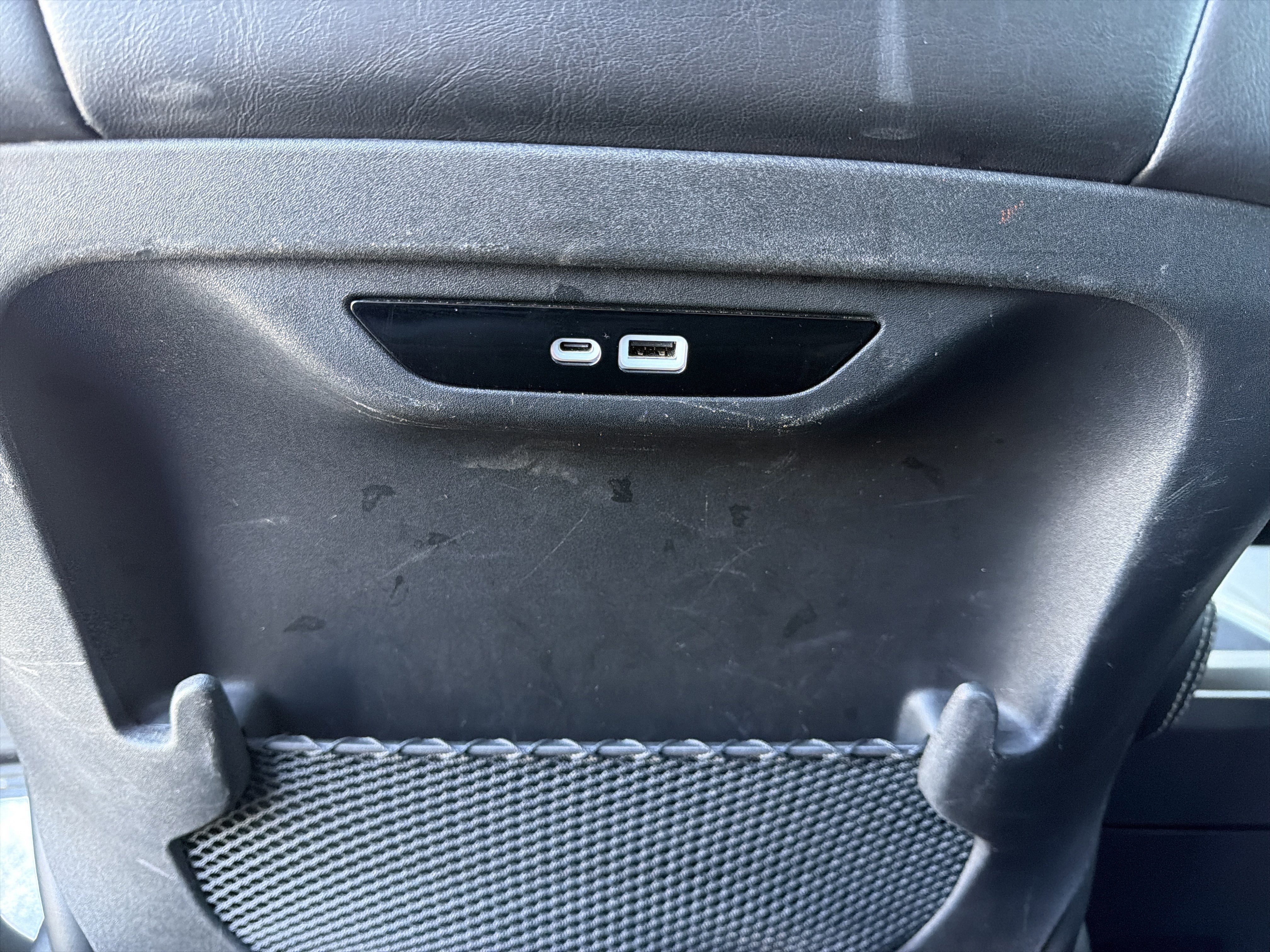 Used 2025 Chrysler Pacifica Select image 32