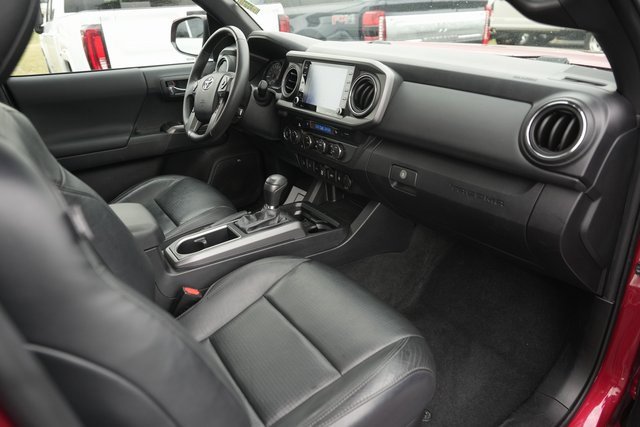 Used 2021 Toyota Tacoma TRD Off-Road image 18