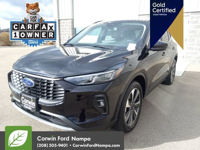 Certified 2025 Ford Escape Platinum image 1