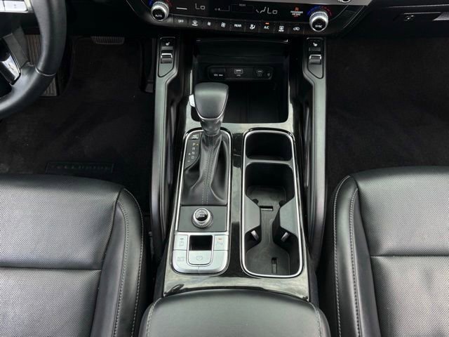 Used 2025 Kia Telluride S FWD image 26