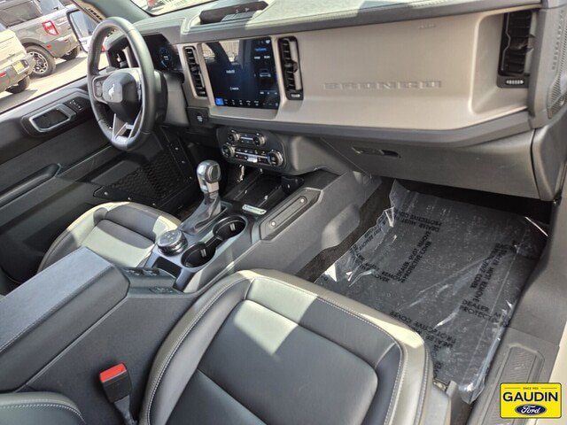 Certified 2025 Ford Bronco Outer Banks AWD/4WD image 17
