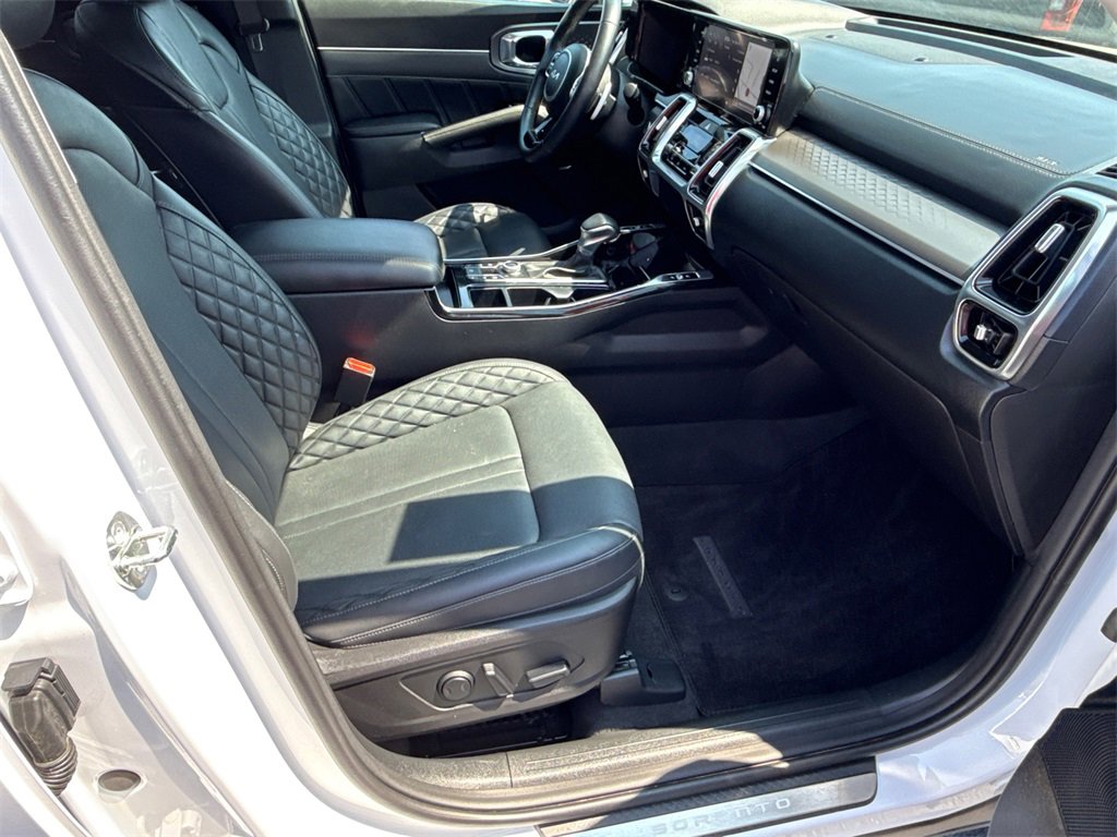 Used 2023 Kia Sorento SX image 13