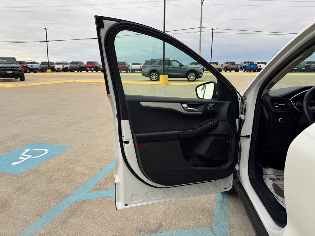 Certified 2020 Ford Escape SEL image 7