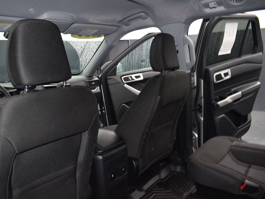 Certified 2024 Ford Explorer XLT w/ Class IV Trailer Tow Package image 20