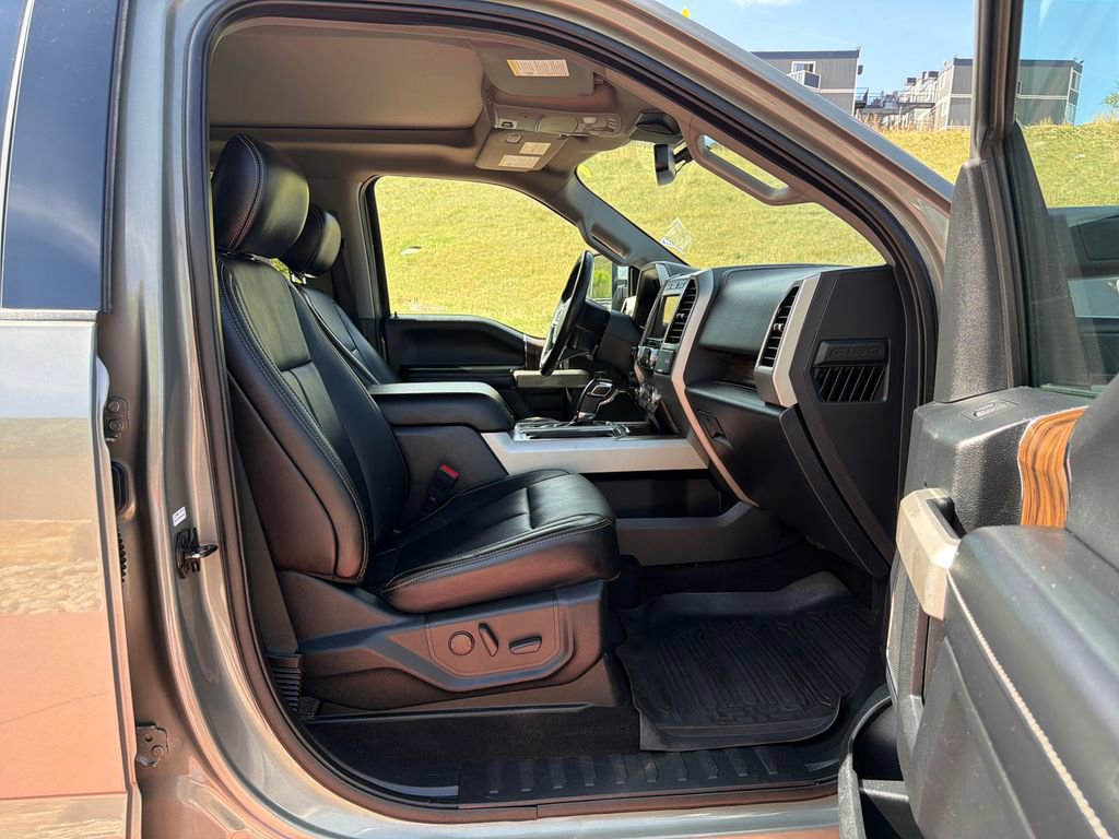 Certified 2020 Ford F150 Lariat w/ Equipment Group 502A Luxury AWD/4WD image 31