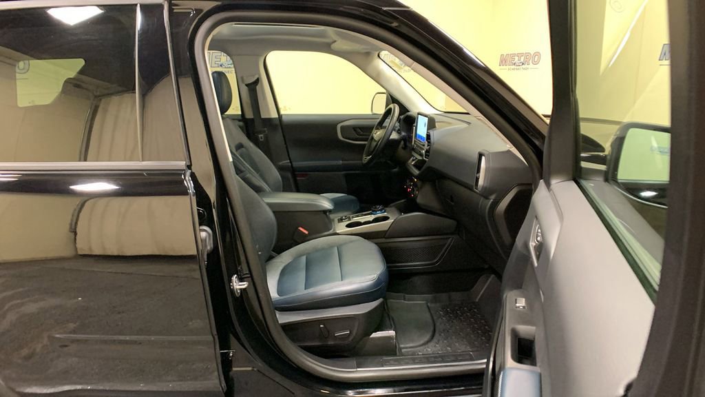 Certified 2022 Ford Bronco Sport Outer Banks w/ Tech Package image 16