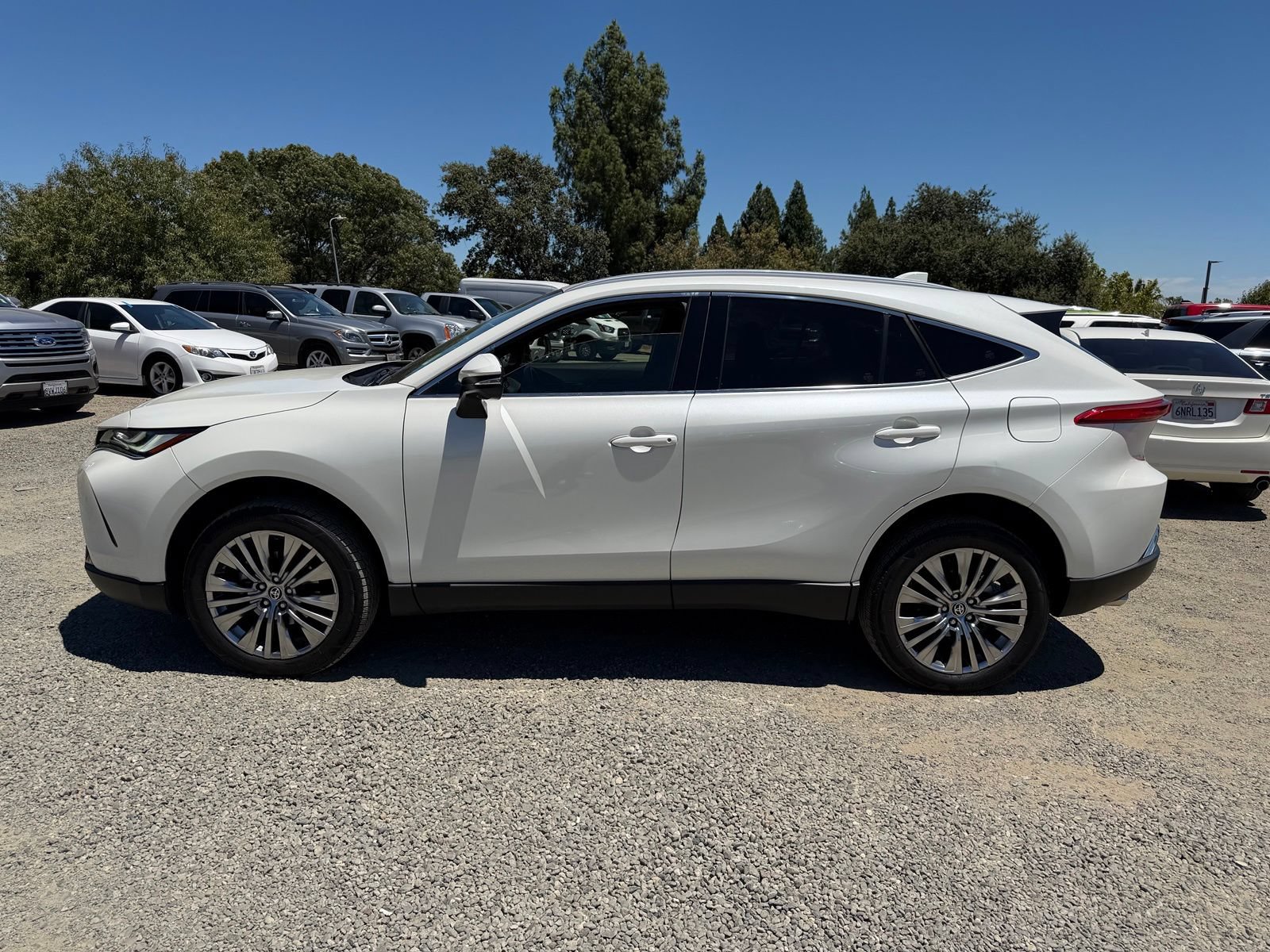Used 2022 Toyota Venza Limited AWD/4WD image 2