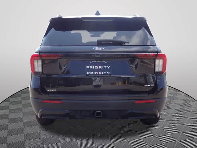 Certified 2025 Ford Explorer ST-Line AWD/4WD image 3
