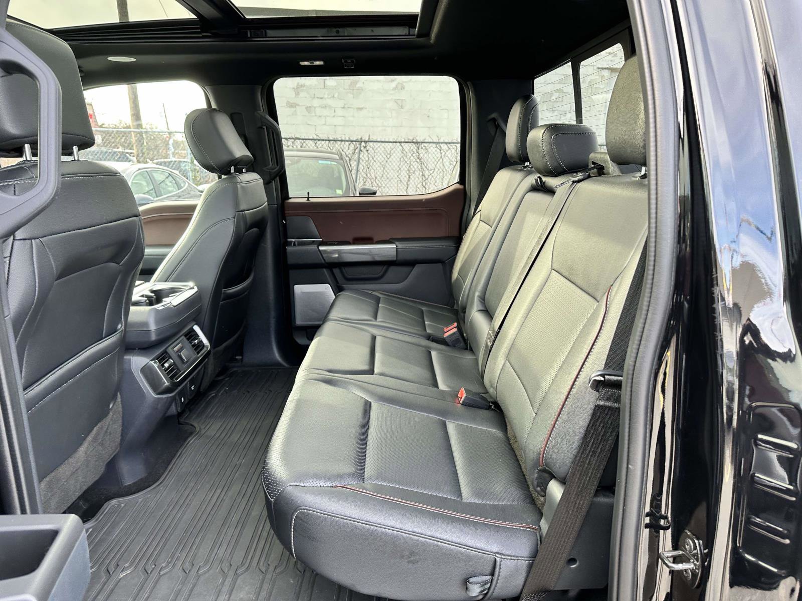 Certified 2022 Ford F150 Lariat w/ Equipment Group 502A High image 14