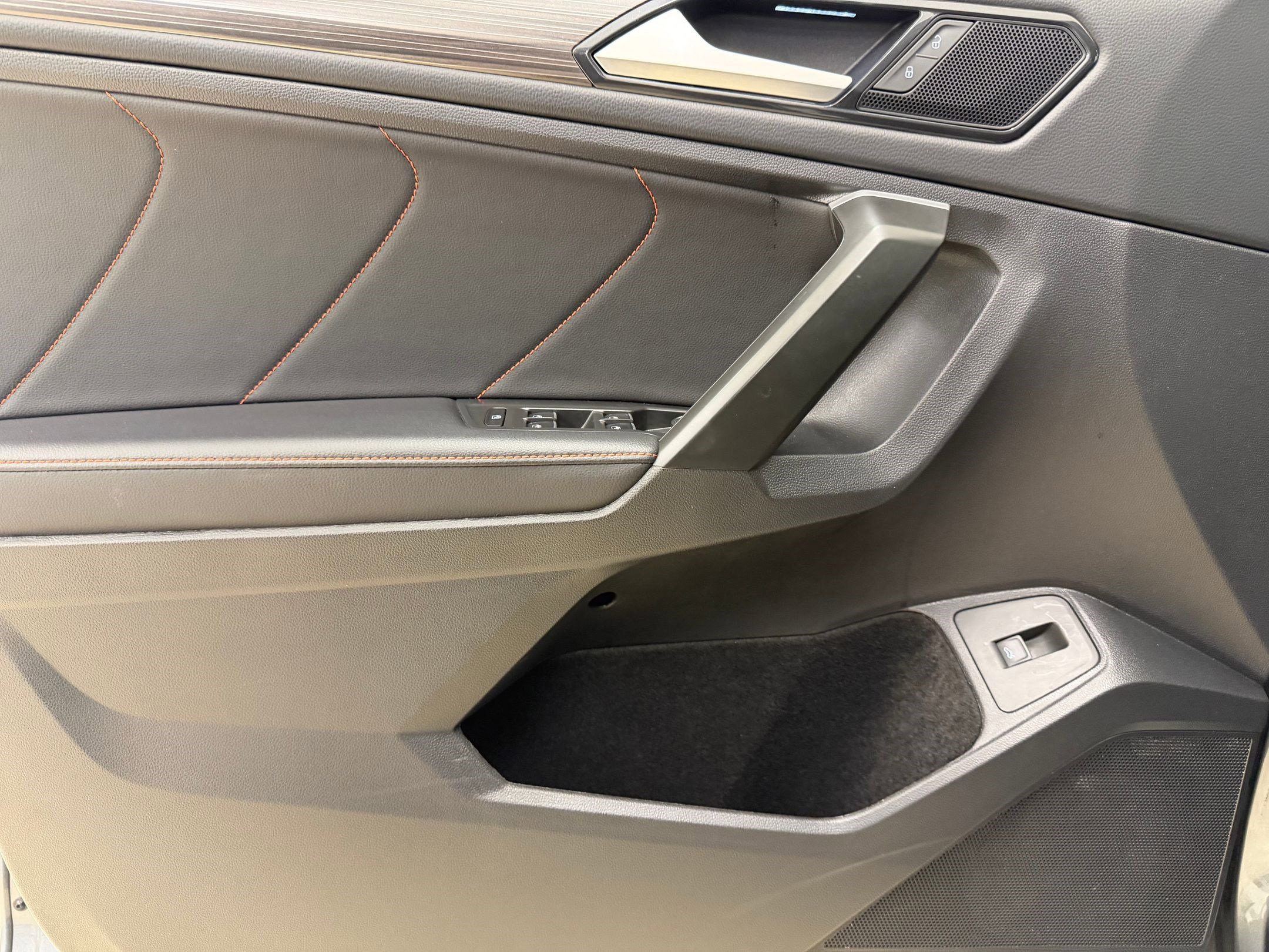 Used 2024 Volkswagen Tiguan Wolfsburg Edition image 13