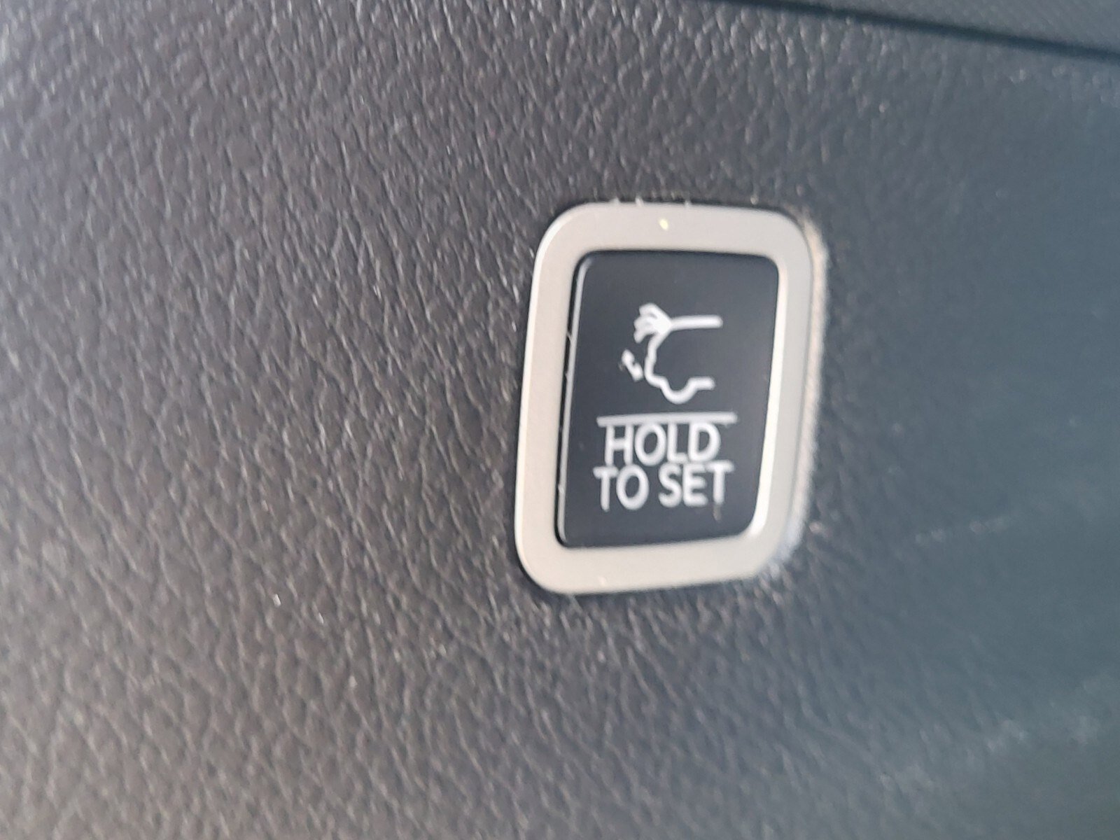 Used 2024 Jeep Wagoneer L Series II w/ Flexible Seating Group image 32