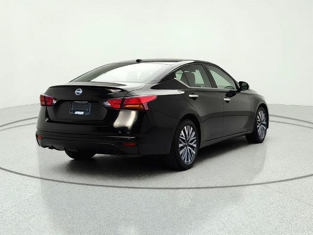 Used 2025 Nissan Altima 2.5 SV FWD image 7